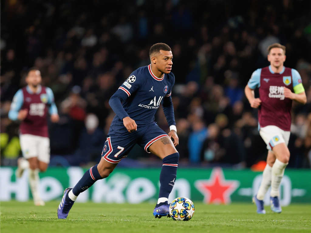 恩里克:虽被称农民联赛,却接连淘汰四支英超劲旅 恩里克:虽被称农民联赛,却接连淘汰四支英超劲旅