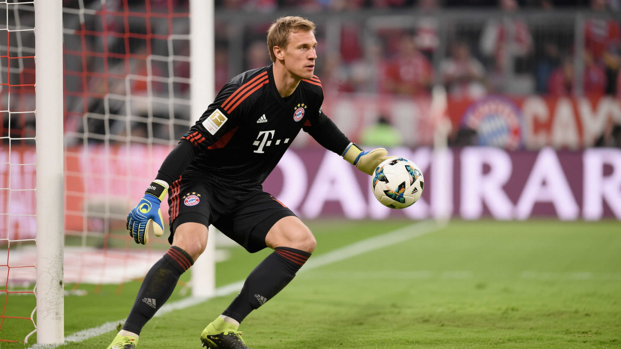 卡恩评诺伊尔:展现实力依旧,三线作战成关键 卡恩评诺伊尔:展现实力依旧,三线作战成关键